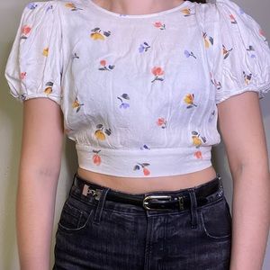 Floural crop top,size small